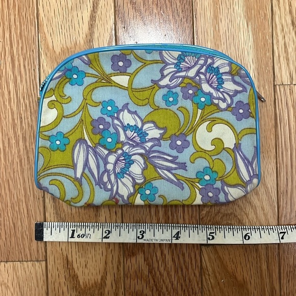 Vintage Floral Cosmetic Zip Pouch - Picture 2 of 5